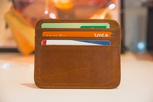 Bolehkah Punya Kartu Kredit Lebih dari Satu?