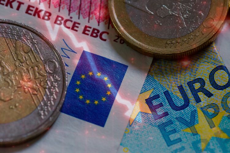 ECB Konfirmasi Rate Cut Juni, Euro Terguling